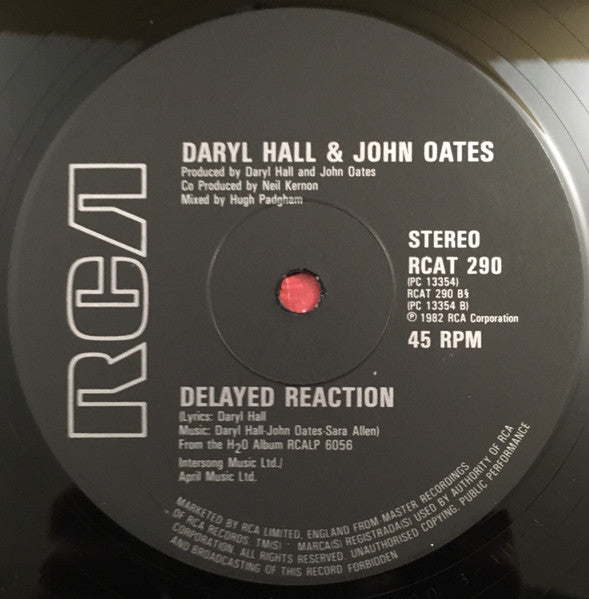 Daryl Hall + John Oates* : Maneater (12", Single)