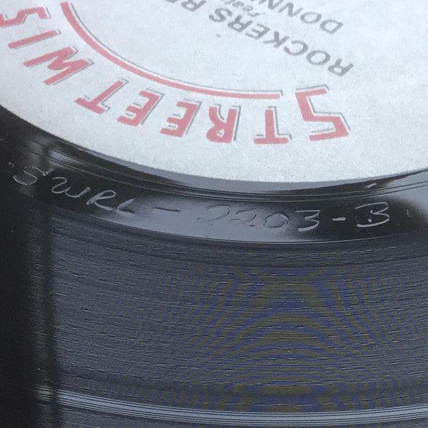 Rockers Revenge Featuring Donnie Calvin : Walking On Sunshine '82 (12", Sou)