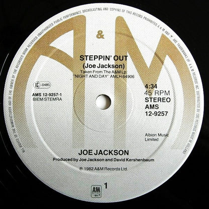 Joe Jackson : Steppin' Out / T.V. Age (12", Maxi)