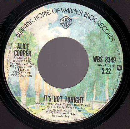 Alice Cooper (2) : You And Me / It's Hot Tonight (7", Single)
