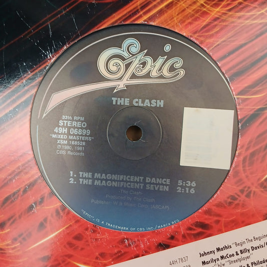 Disco de Vinil - The Clash - This Is Radio Clash / The Magnificent Dance (12", Single, RE) VG